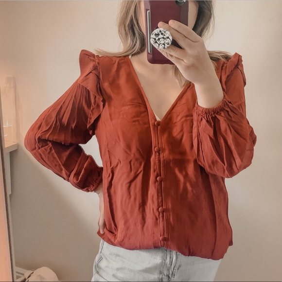 Universal Threads▪️Rust Ruffle Sleeves‎ Blouse. M - Picture 2 of 14